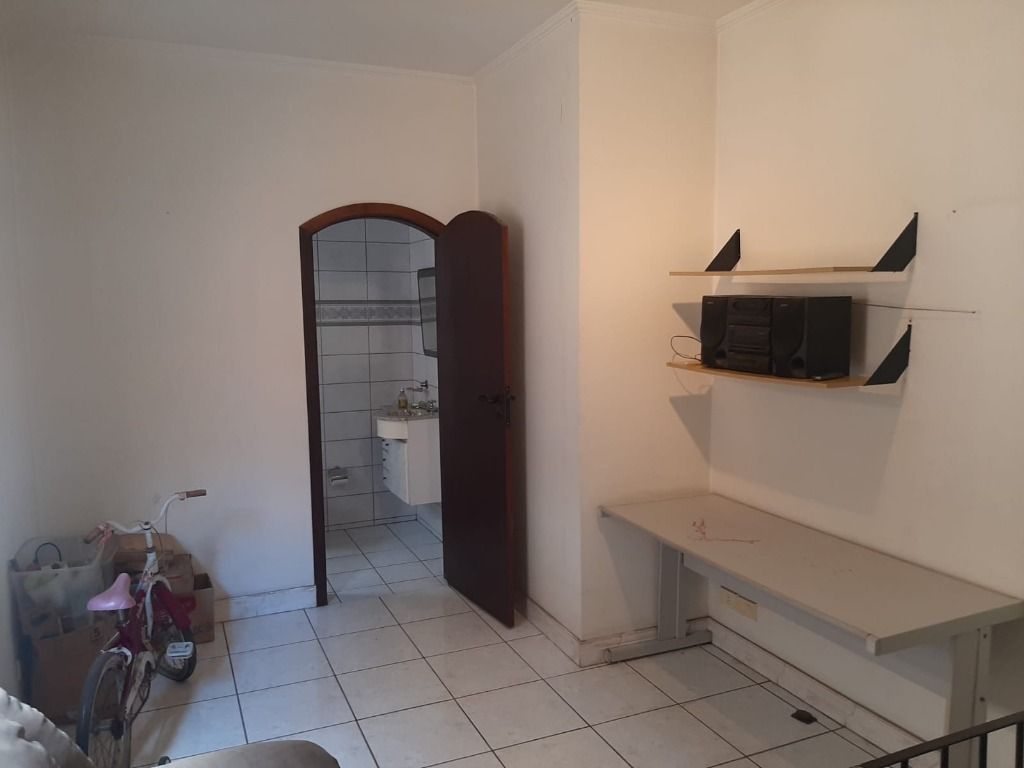 Sobrado à venda com 3 quartos, 240m² - Foto 14