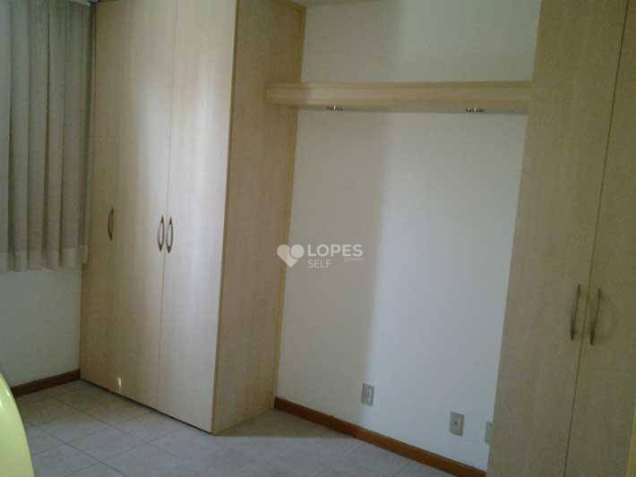 Apartamento à venda com 2 quartos, 72m² - Foto 3