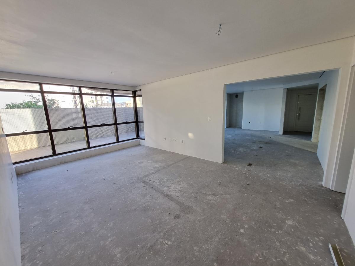 Apartamento à venda com 3 quartos, 207m² - Foto 4