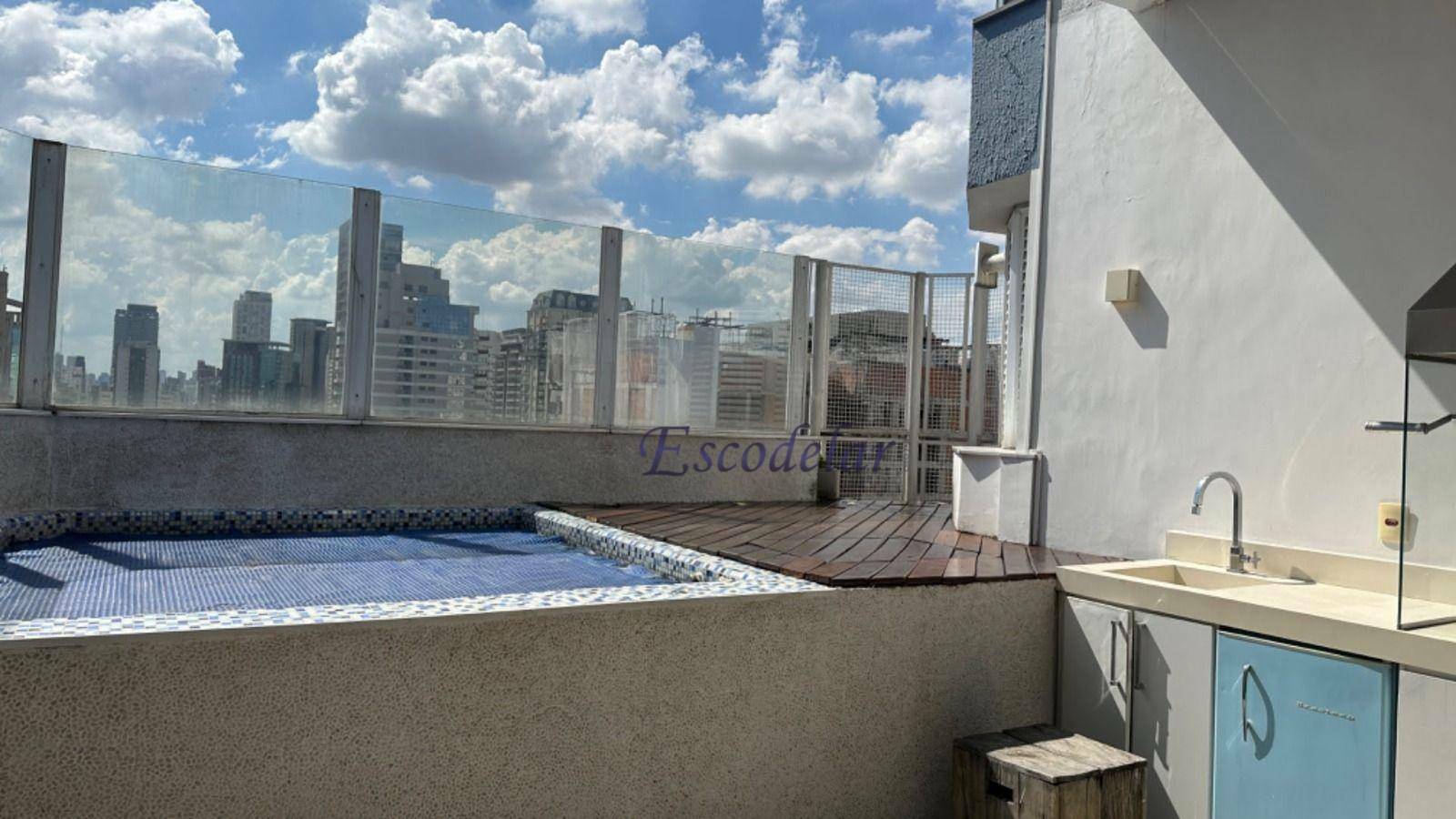 Cobertura para alugar com 3 quartos, 250m² - Foto 18