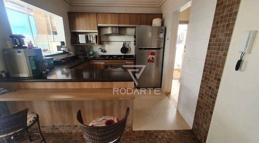 Casa, 3 quartos, 275 m² - Foto 3