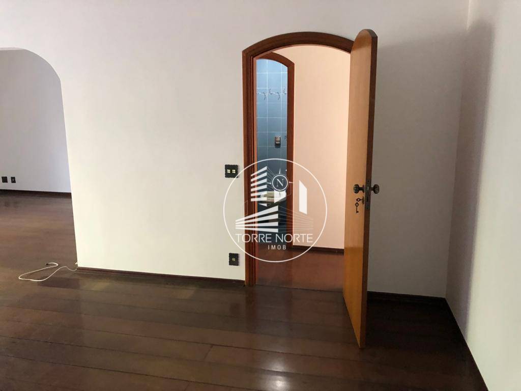 Apartamento à venda com 3 quartos, 160m² - Foto 11