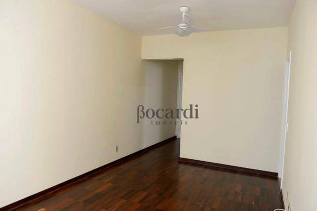 Apartamento à venda com 2 quartos, 62m² - Foto 5