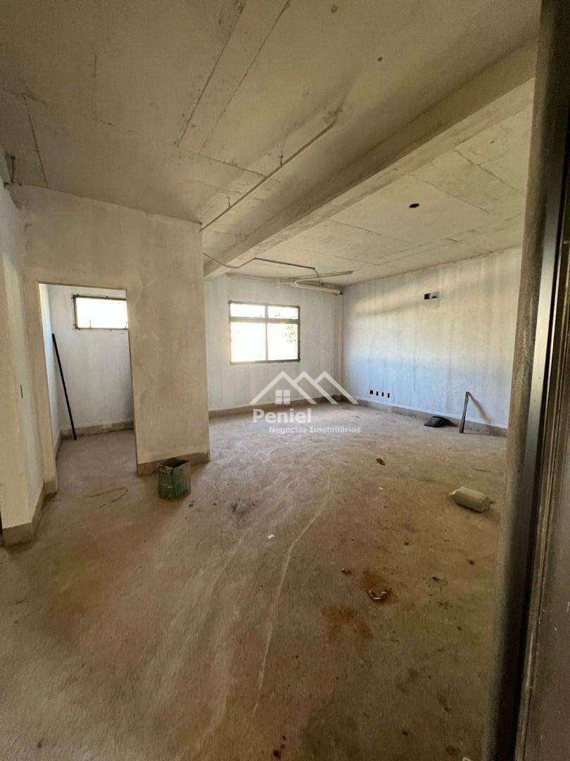 Sobrado à venda com 3 quartos, 402m² - Foto 2