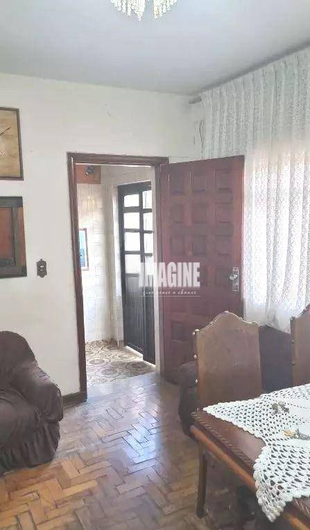 Casa à venda com 4 quartos, 195m² - Foto 4