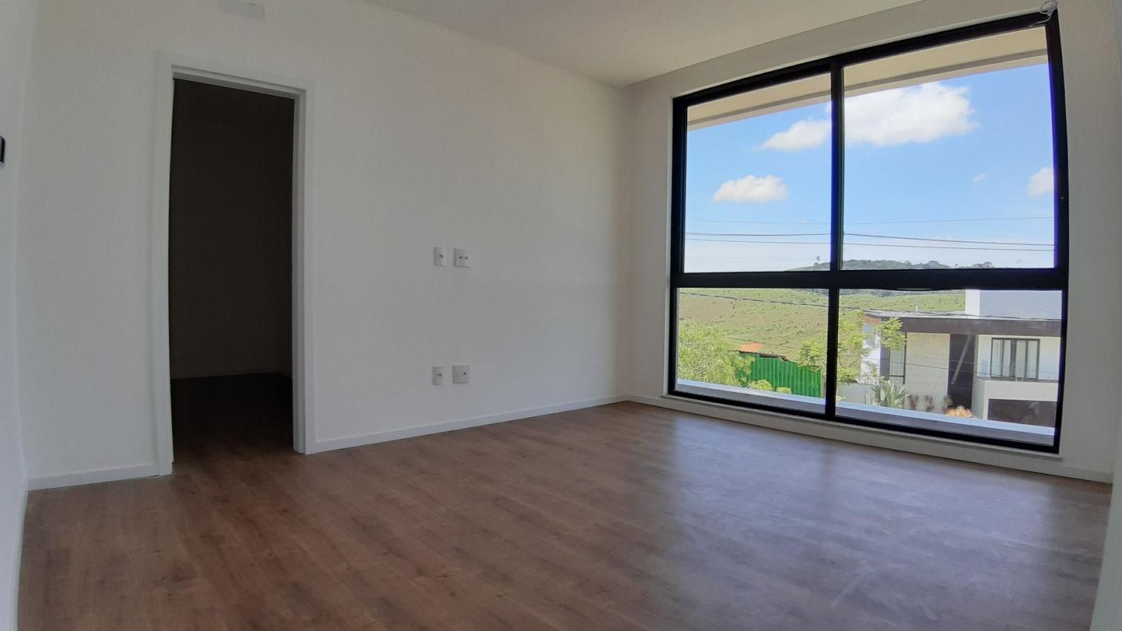 Casa à venda com 4 quartos, 330m² - Foto 32