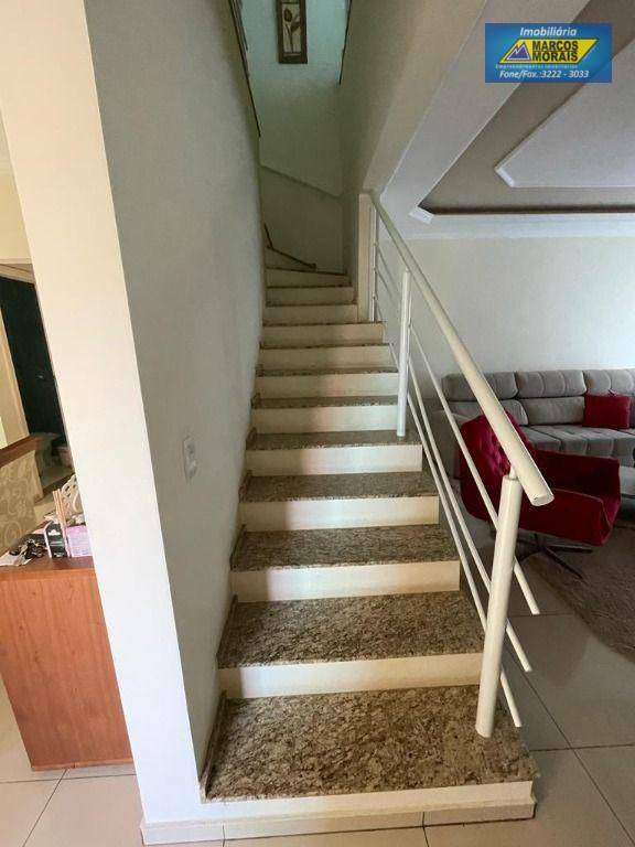 Casa de Condomínio à venda com 3 quartos, 224m² - Foto 8