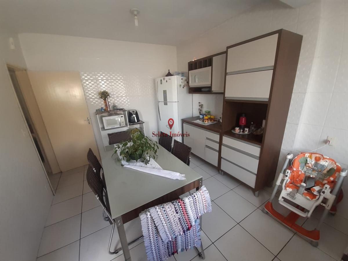 Casa à venda com 2 quartos, 150m² - Foto 12