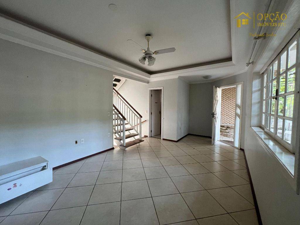 Casa de Condomínio à venda e aluguel com 4 quartos, 213m² - Foto 2