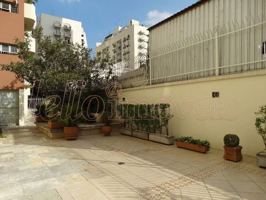 Apartamento para alugar com 3 quartos, 340m² - Foto 22