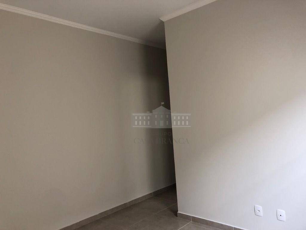 Casa à venda com 3 quartos, 90m² - Foto 14