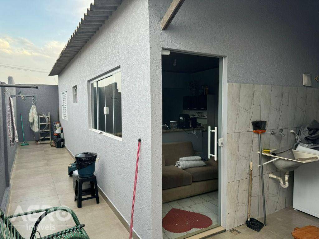 Casa à venda com 2 quartos, 200m² - Foto 6