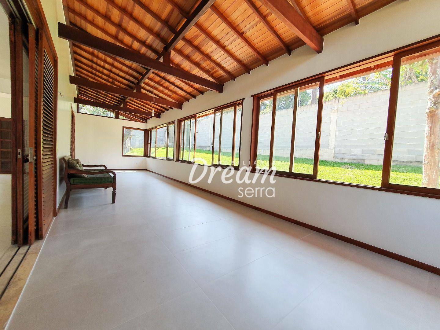 Casa à venda com 3 quartos, 220m² - Foto 16