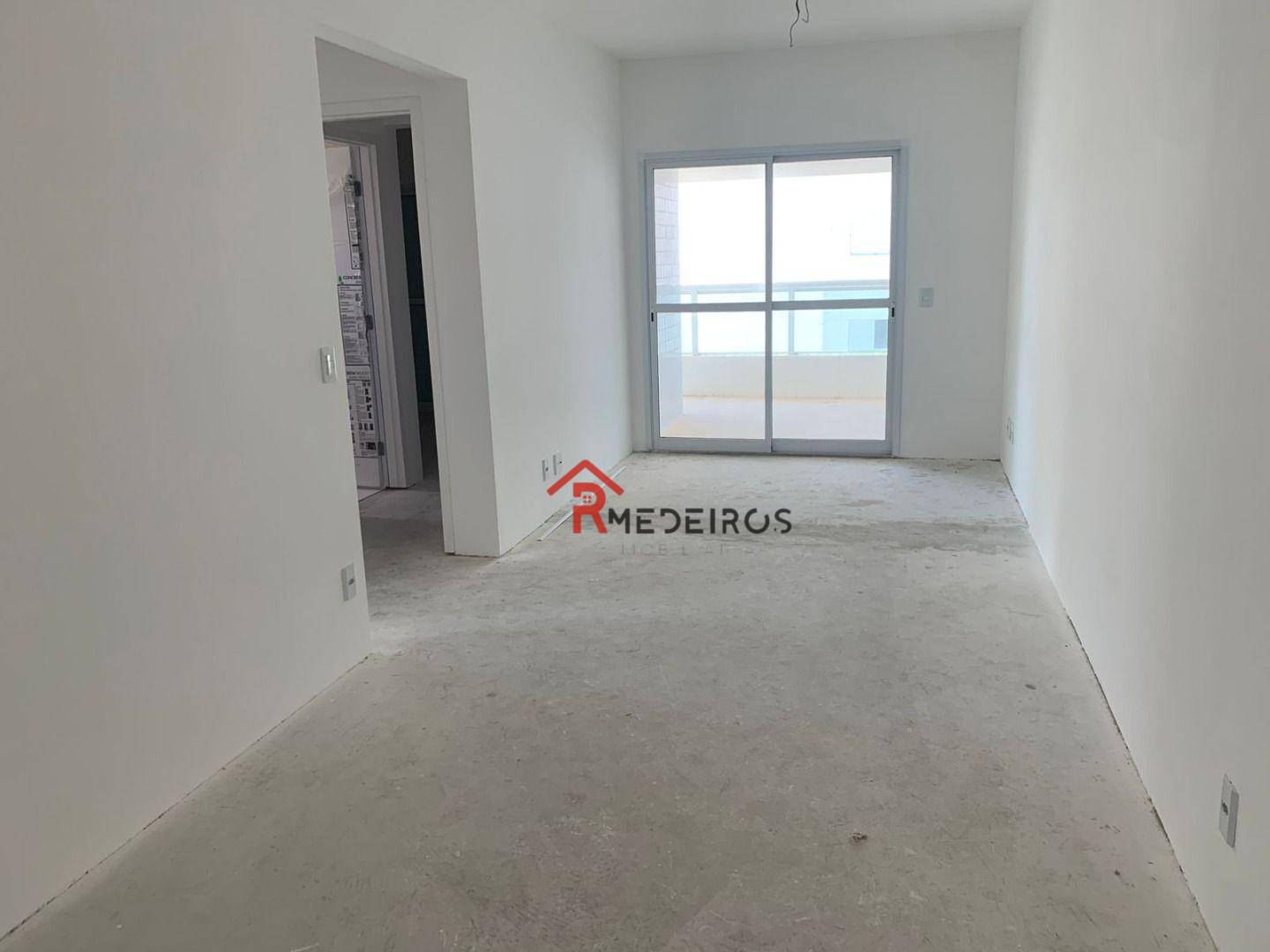 Apartamento à venda com 2 quartos, 80m² - Foto 3