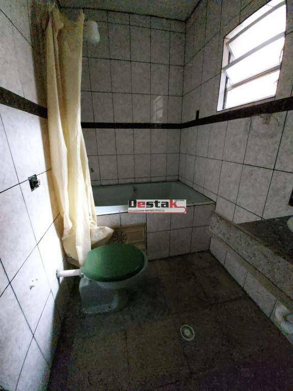 Sobrado à venda com 2 quartos, 200m² - Foto 16