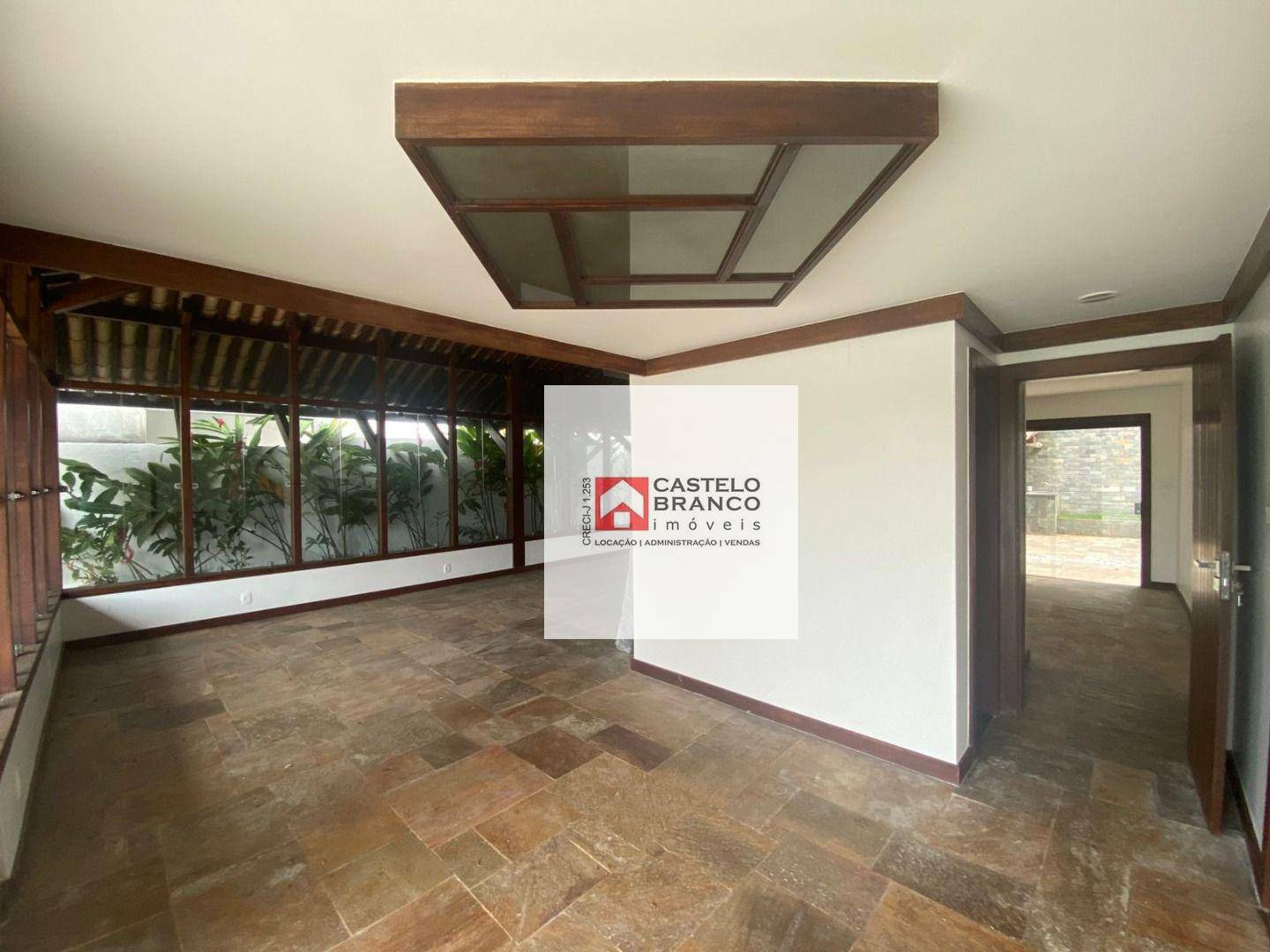 Casa de Condomínio à venda com 4 quartos, 676m² - Foto 2