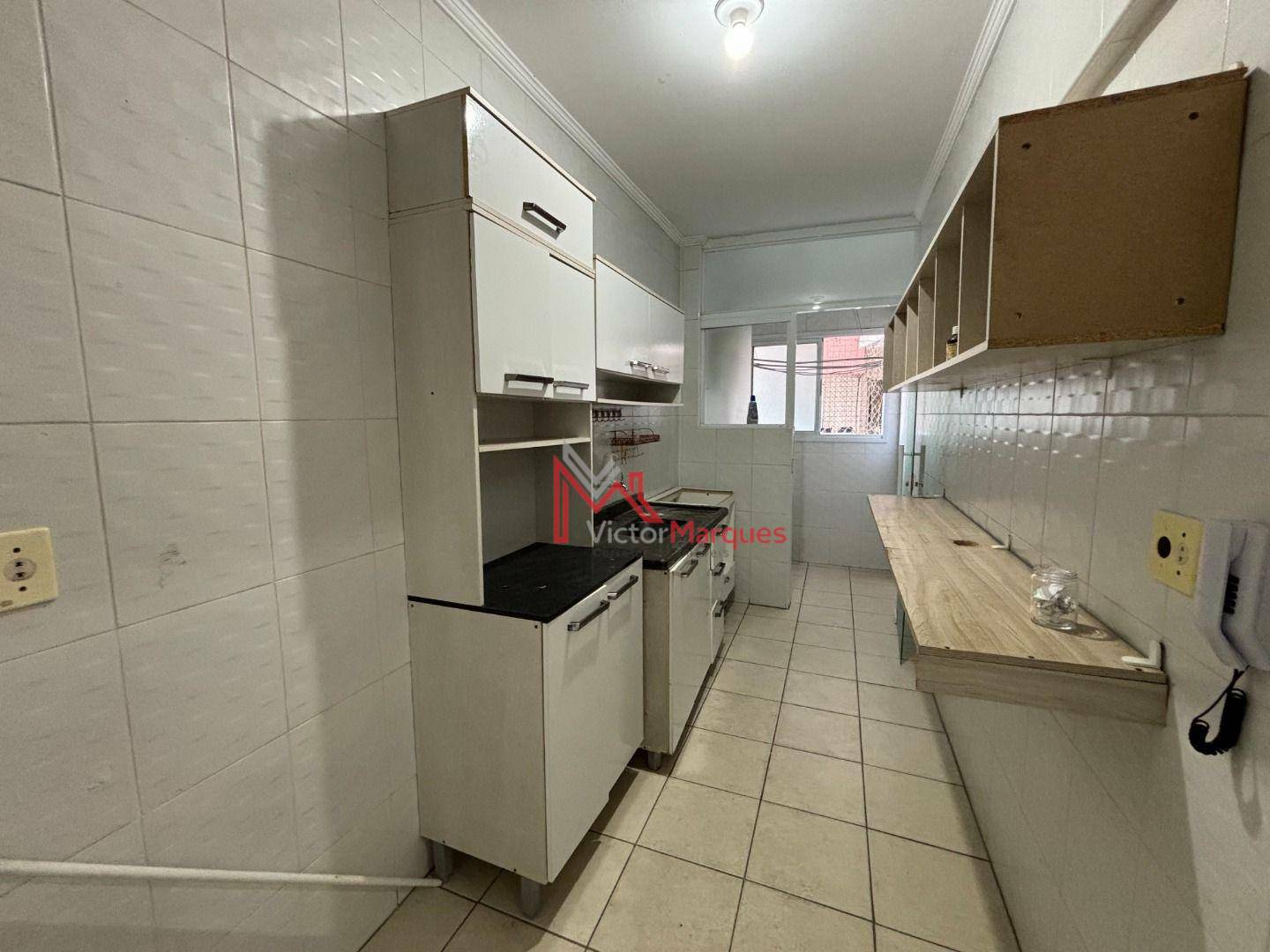 Apartamento para alugar com 2 quartos, 65m² - Foto 4