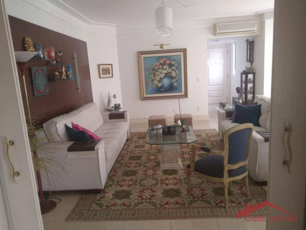 Apartamento à venda com 4 quartos, 191m² - Foto 9