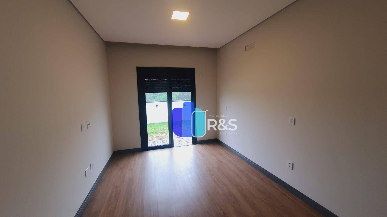 Casa à venda com 3 quartos, 185m² - Foto 3