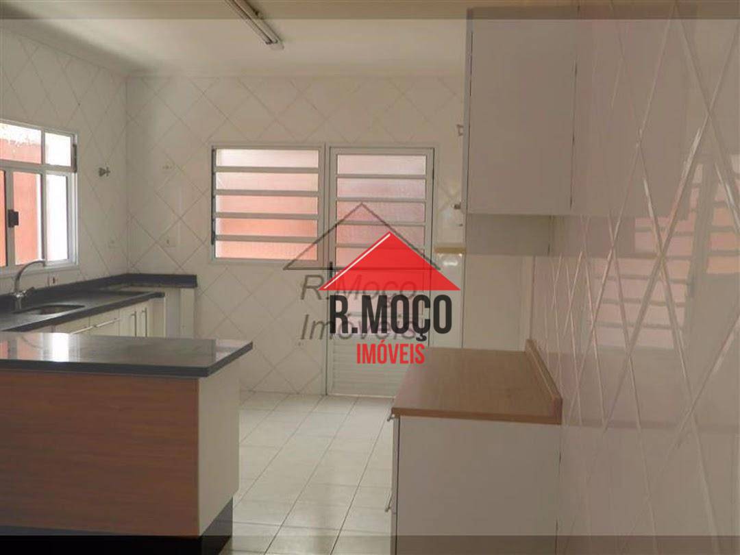 Sobrado à venda com 3 quartos, 201m² - Foto 14