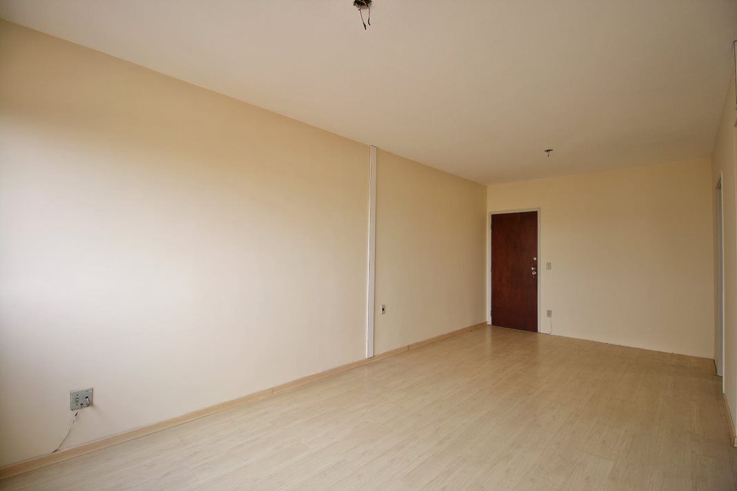 Apartamento à venda com 3 quartos, 75m² - Foto 4