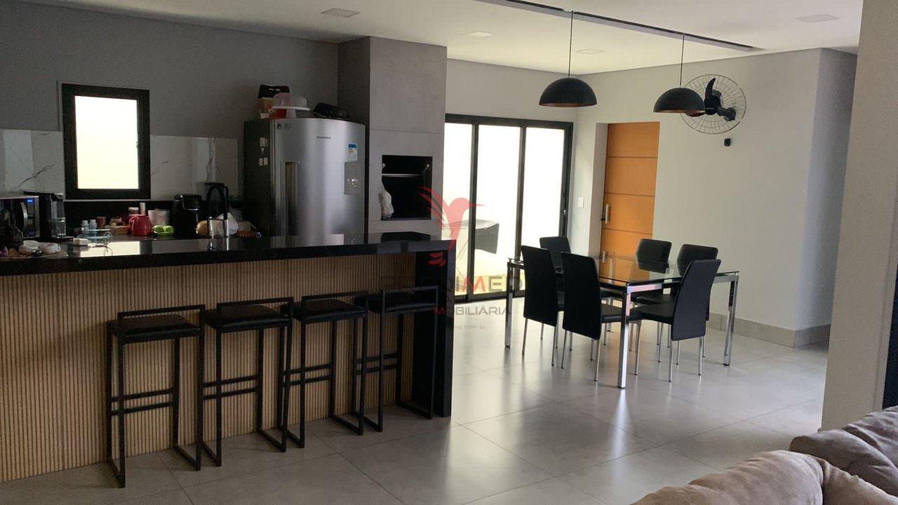 Casa à venda com 3 quartos, 190m² - Foto 3