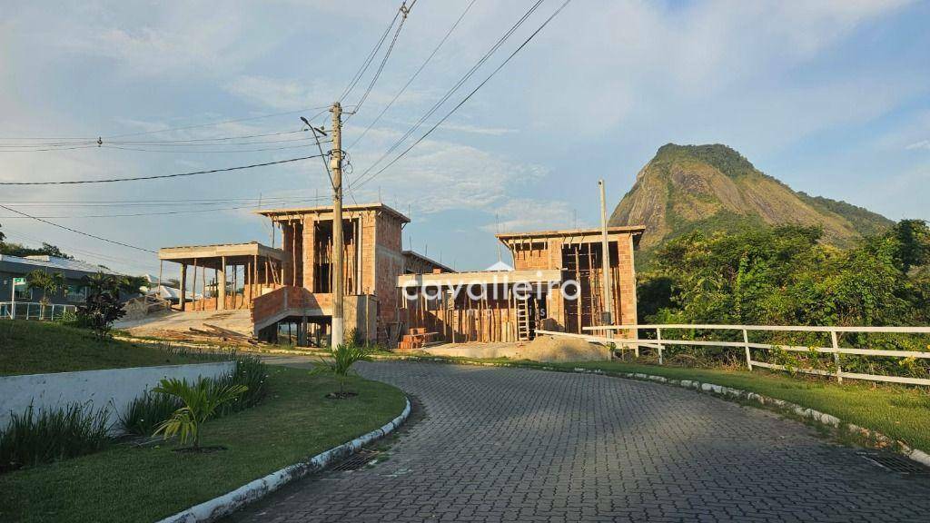 Casa de Condomínio à venda com 3 quartos, 180m² - Foto 2