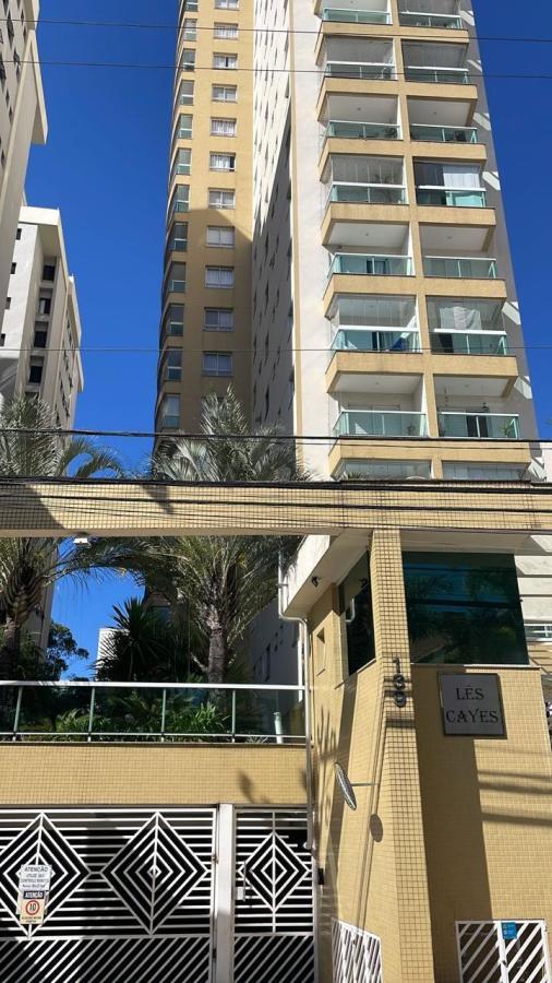 Apartamento à venda com 3 quartos, 130m² - Foto 1