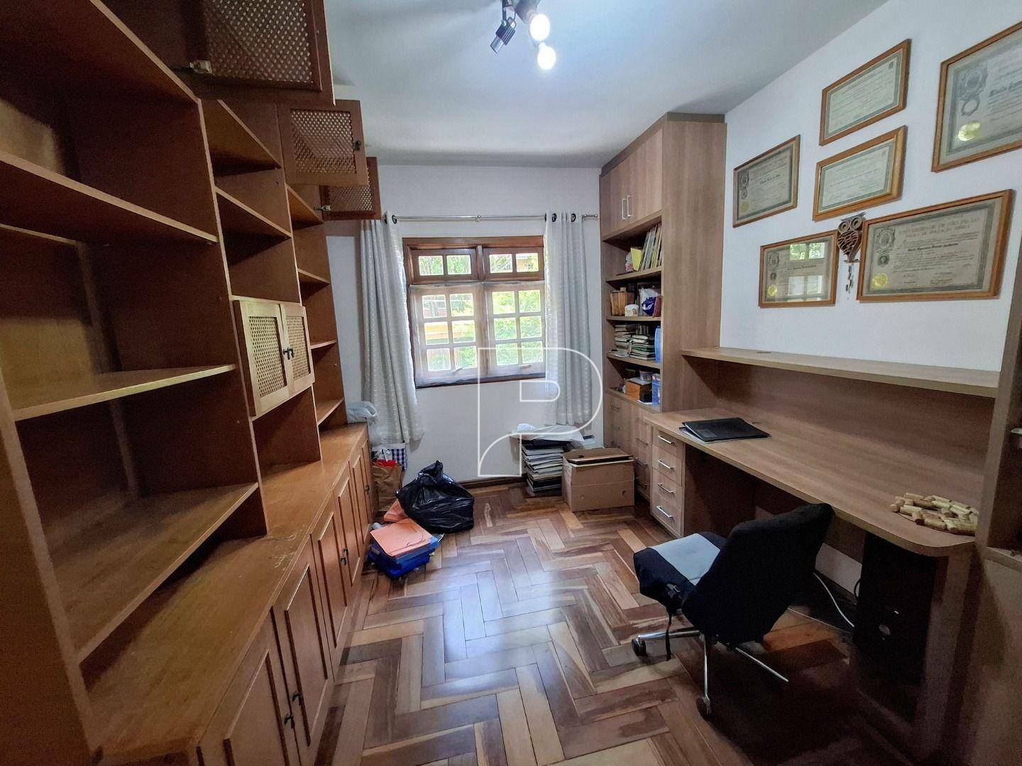 Casa de Condomínio para alugar com 3 quartos, 400m² - Foto 14