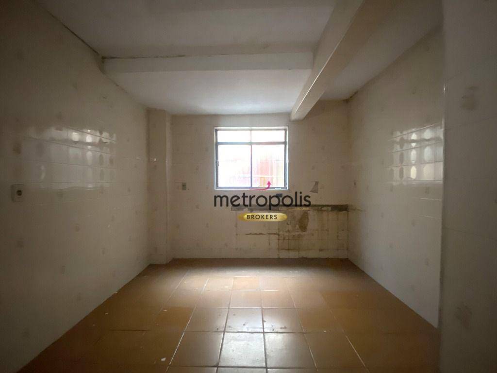 Casa para alugar com 3 quartos, 220m² - Foto 12