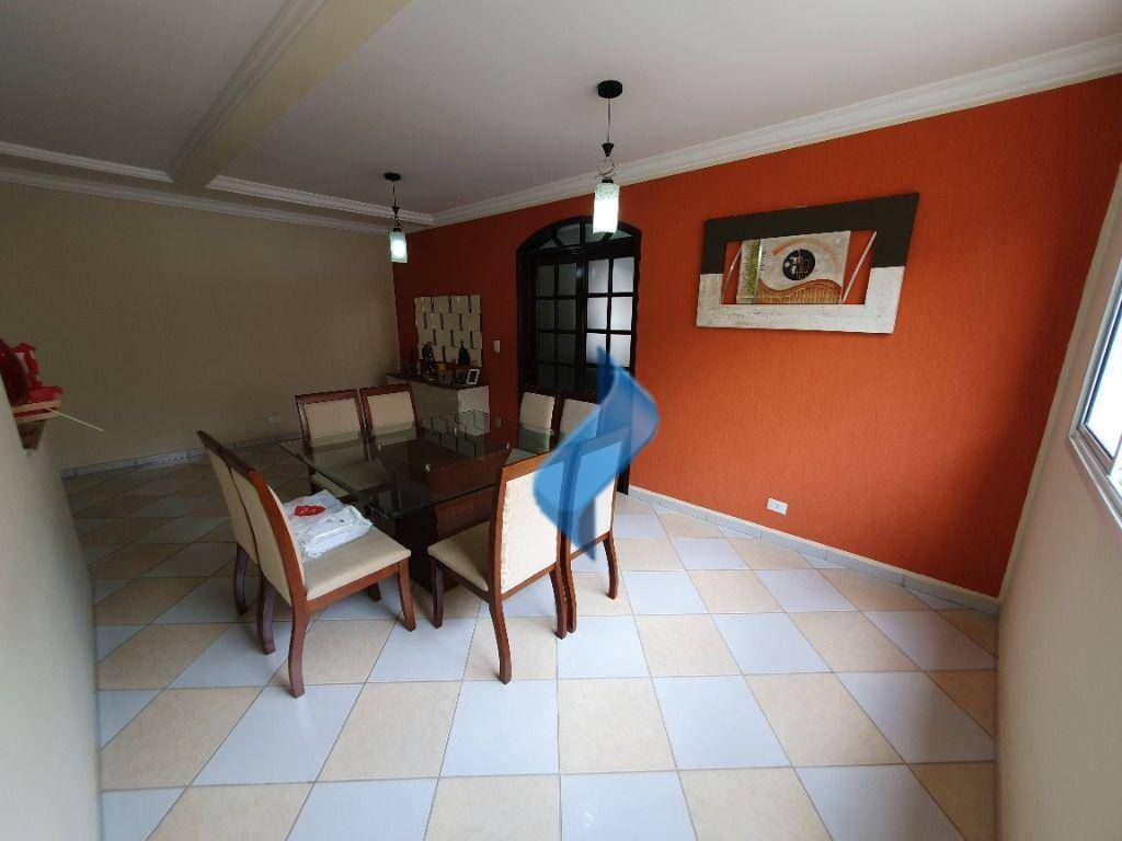 Casa à venda com 4 quartos, 230m² - Foto 13