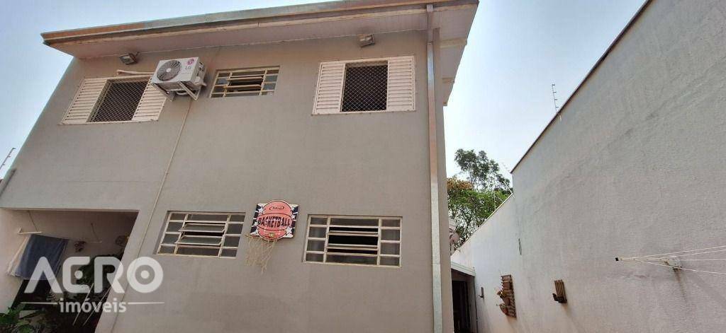 Casa à venda com 4 quartos, 177m² - Foto 14