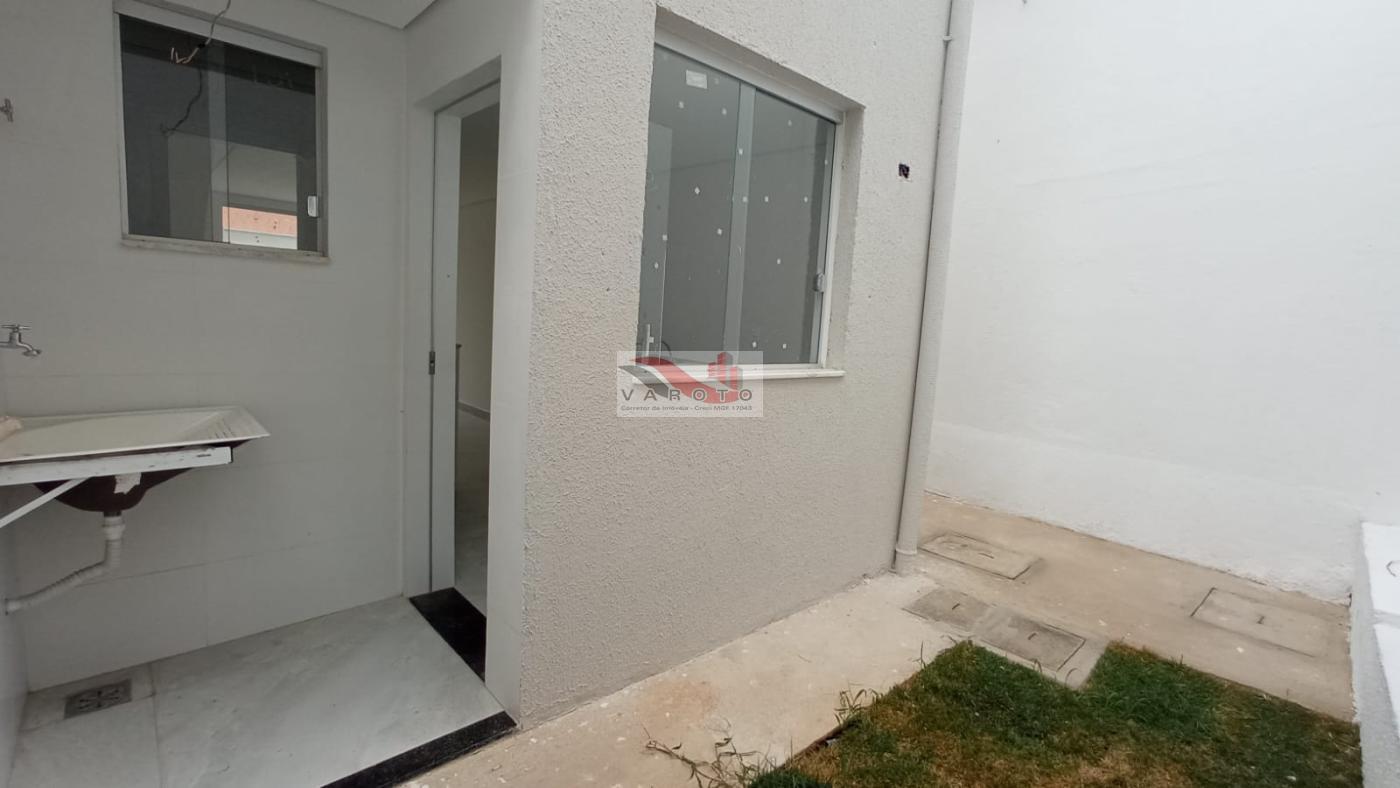 Casa à venda com 2 quartos, 48m² - Foto 11