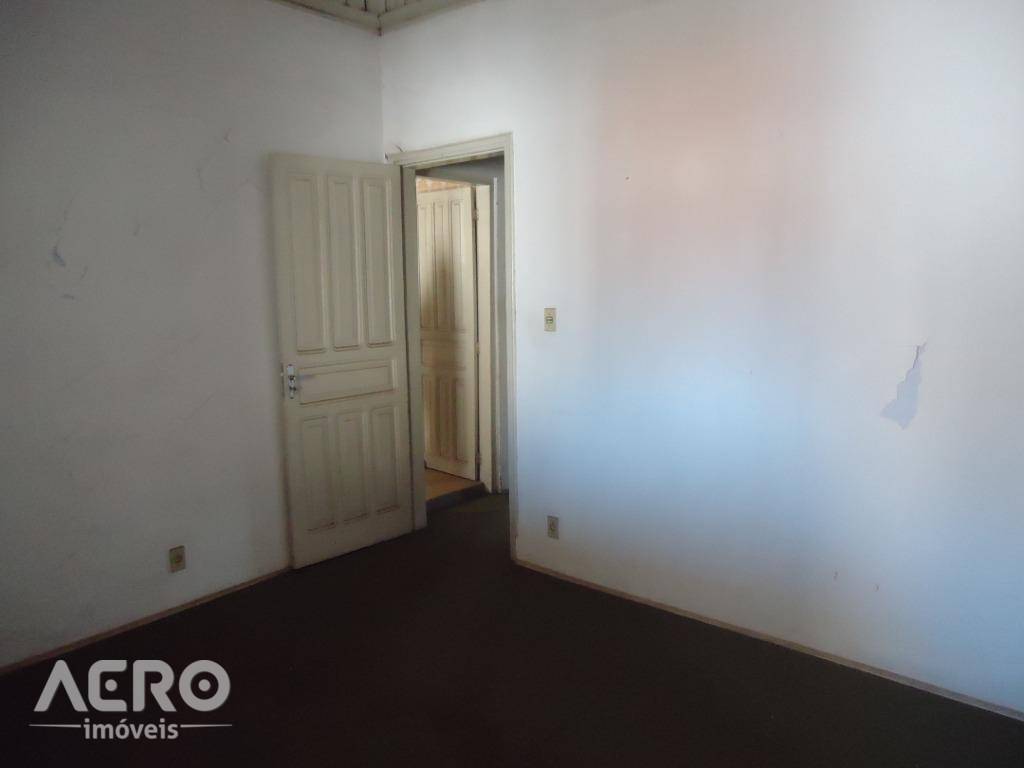 Casa à venda com 7 quartos, 350m² - Foto 20