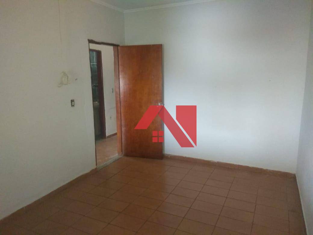 Casa à venda com 2 quartos, 100m² - Foto 11