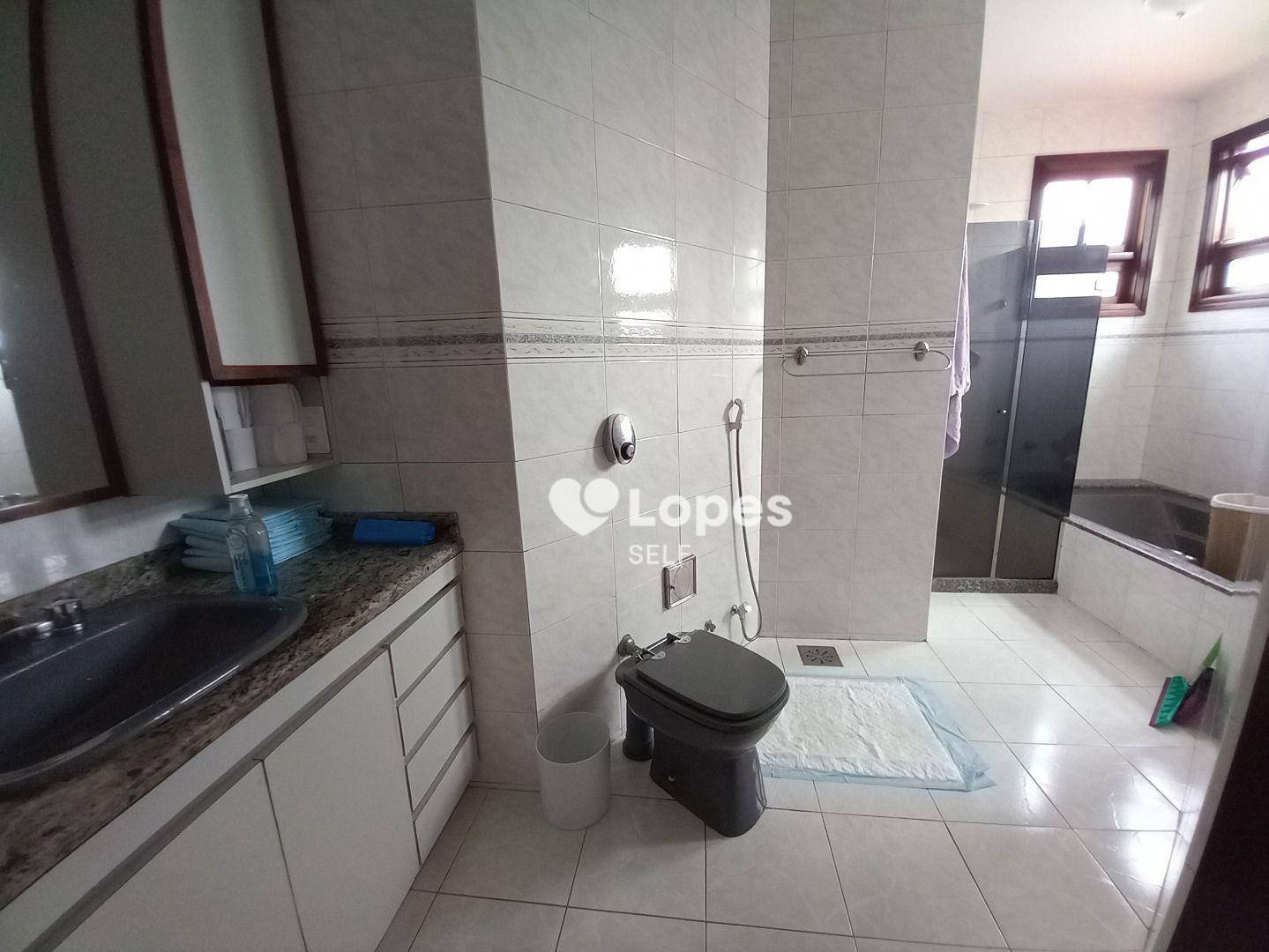 Casa à venda com 4 quartos, 300m² - Foto 17