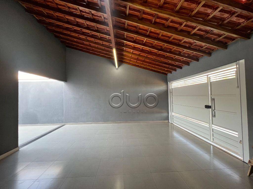 Casa à venda com 2 quartos, 120m² - Foto 2