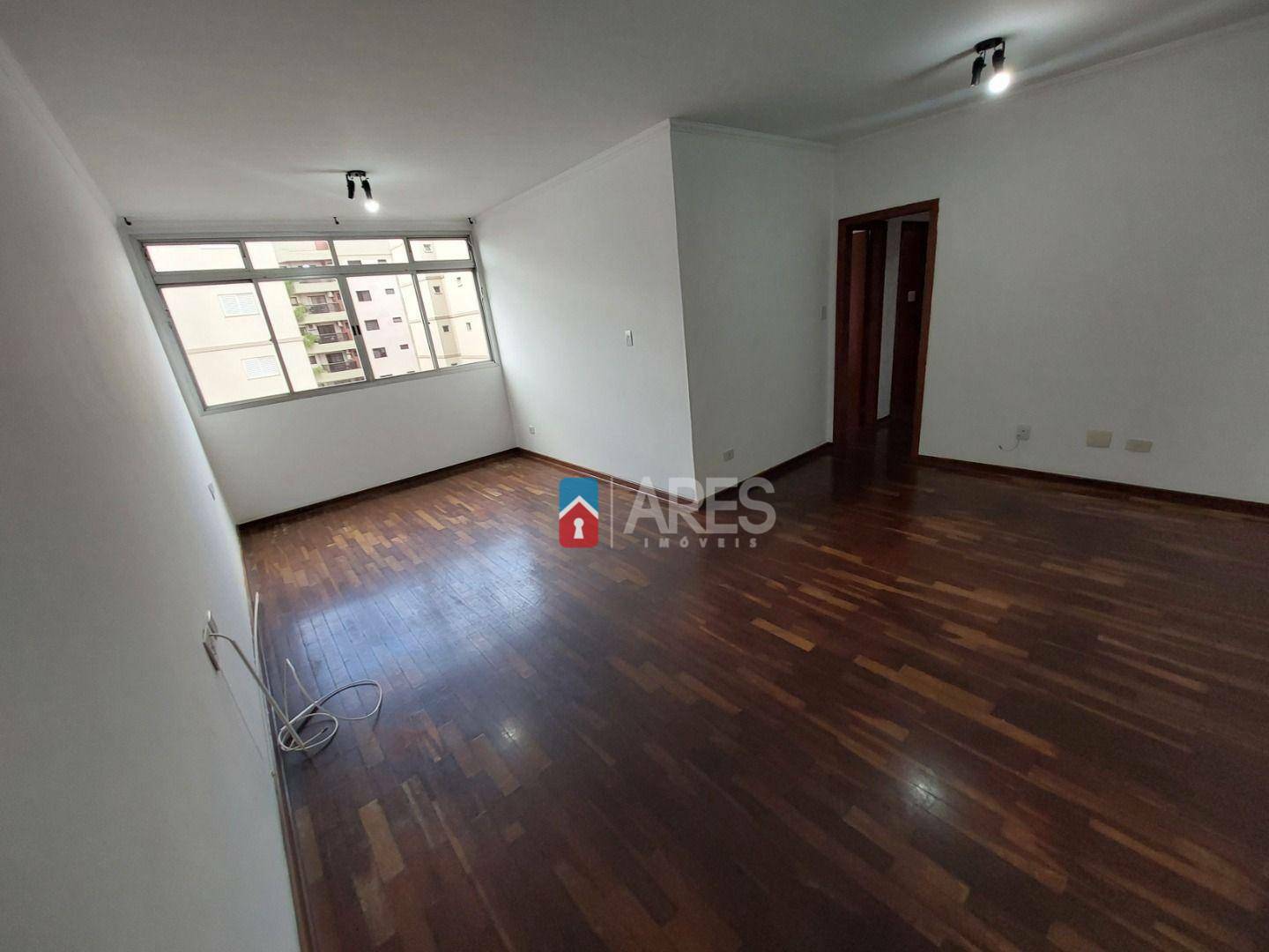 Apartamento à venda com 3 quartos, 93m² - Foto 1