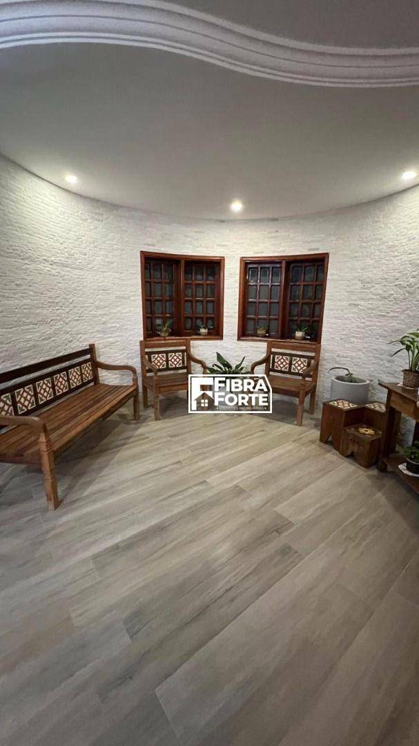 Casa, 3 quartos, 259 m² - Foto 2