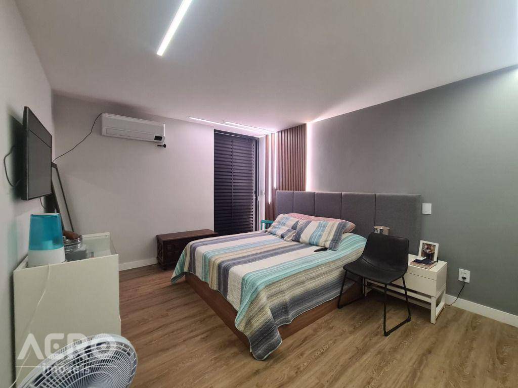 Casa à venda com 3 quartos, 252m² - Foto 7