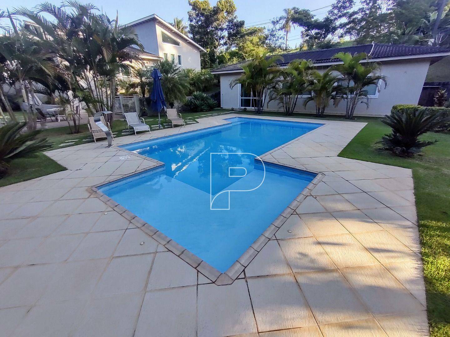 Casa de Condomínio à venda com 3 quartos, 265m² - Foto 2