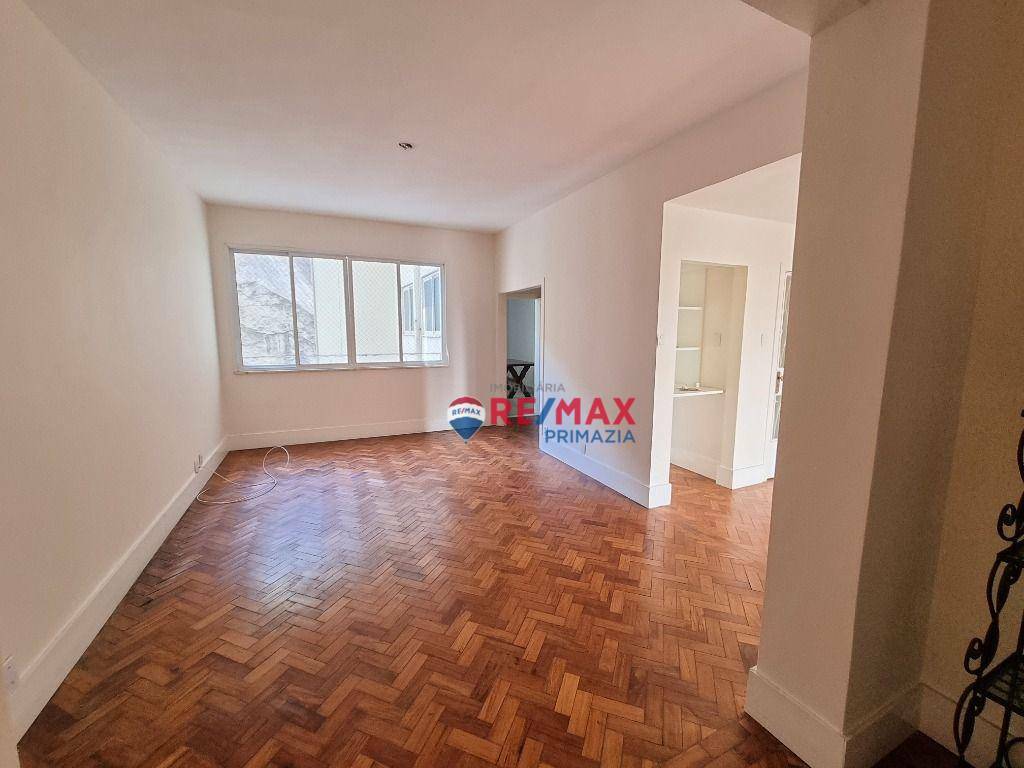 Apartamento à venda com 4 quartos, 230m² - Foto 17