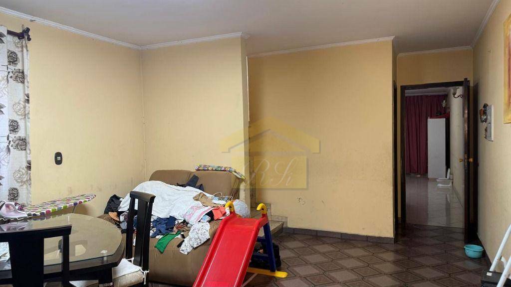 Sobrado à venda e aluguel com 3 quartos, 178m² - Foto 3