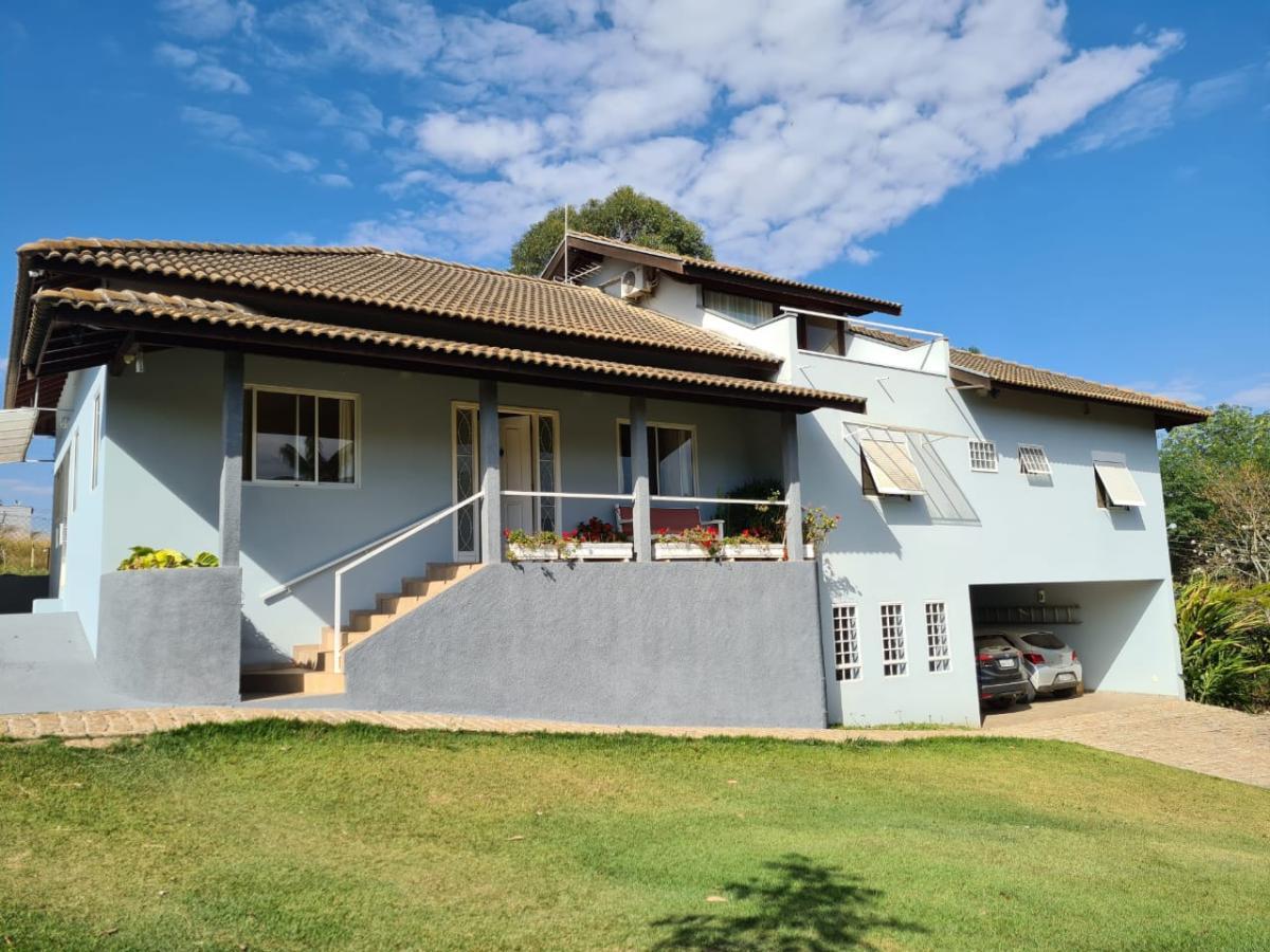 Fazenda à venda com 5 quartos, 2000m² - Foto 1