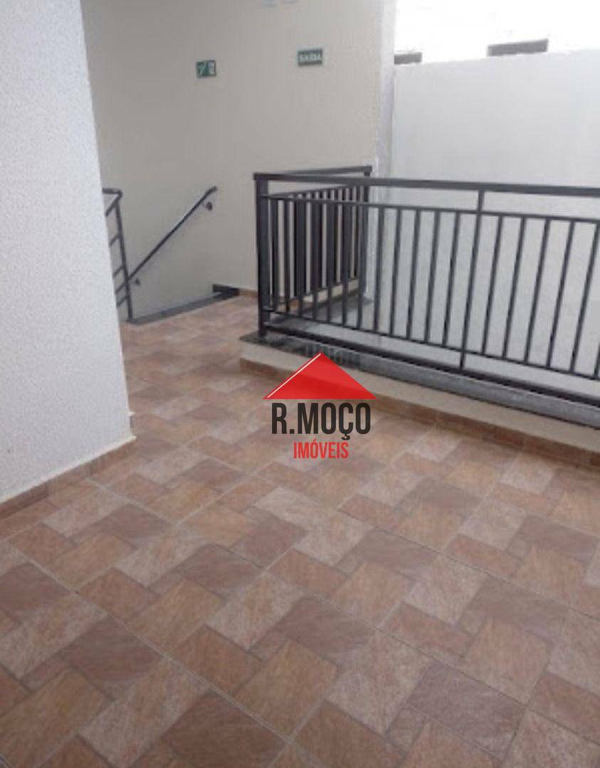 Apartamento à venda com 2 quartos, 34m² - Foto 40