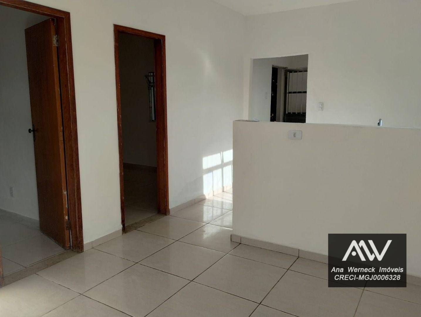 Casa à venda com 2 quartos, 79m² - Foto 5