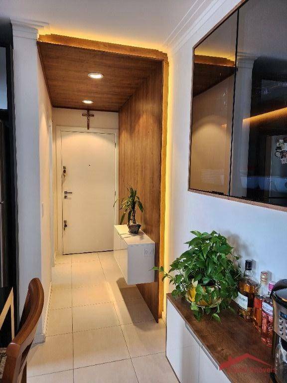 Apartamento à venda com 2 quartos, 85m² - Foto 2