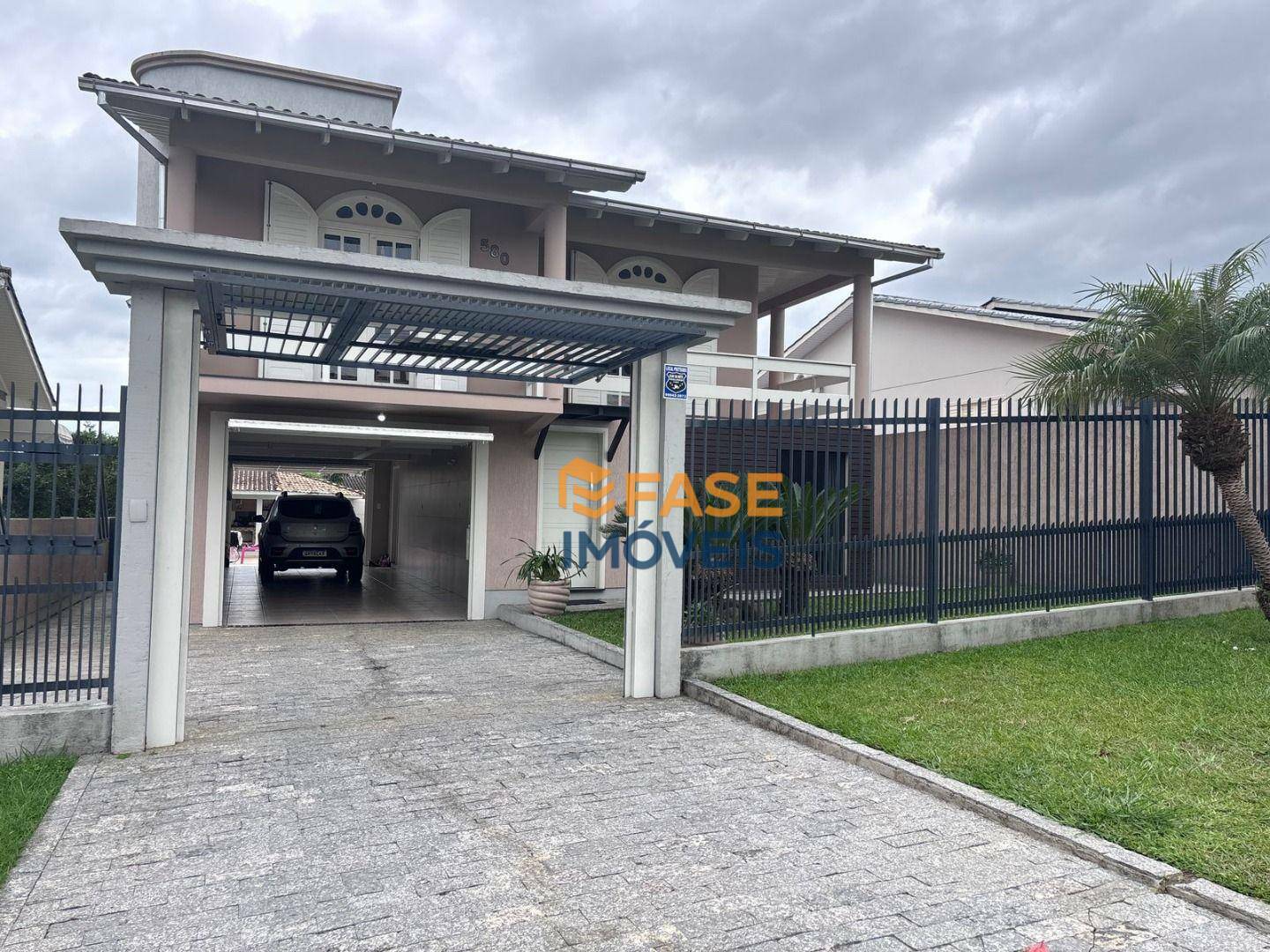 Casa à venda com 4 quartos, 213m² - Foto 4