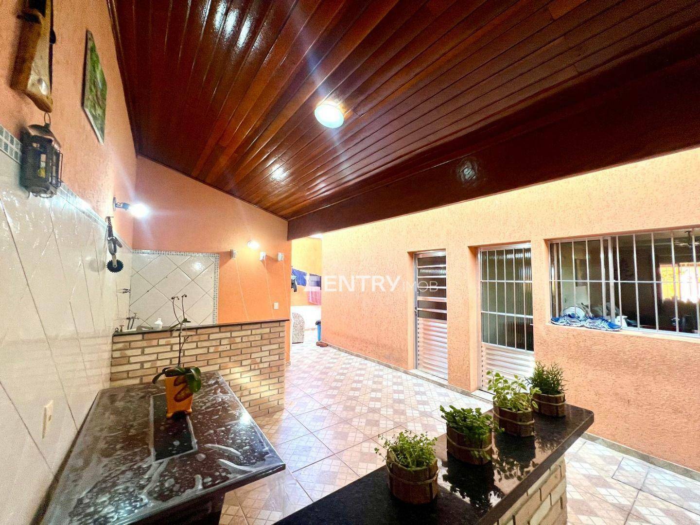 Casa à venda e aluguel com 3 quartos, 450m² - Foto 9