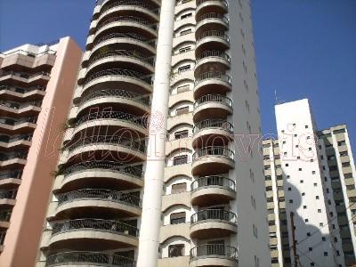 Apartamento à venda com 4 quartos, 340m² - Foto 32